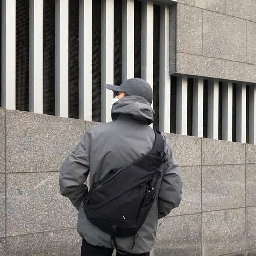  New Men's Crossbody Bag Shoulder Bag Large Capacity Casual Bag Sports Bag Water Drop Bag Men's Outdoor Chest Bag