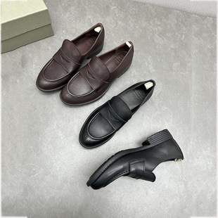 ţƤ��~Ӣ���Lţ��Ь�A�^һ�_�Ř���ЬŮ��Ƥ�͸���Ь���fСƤЬ