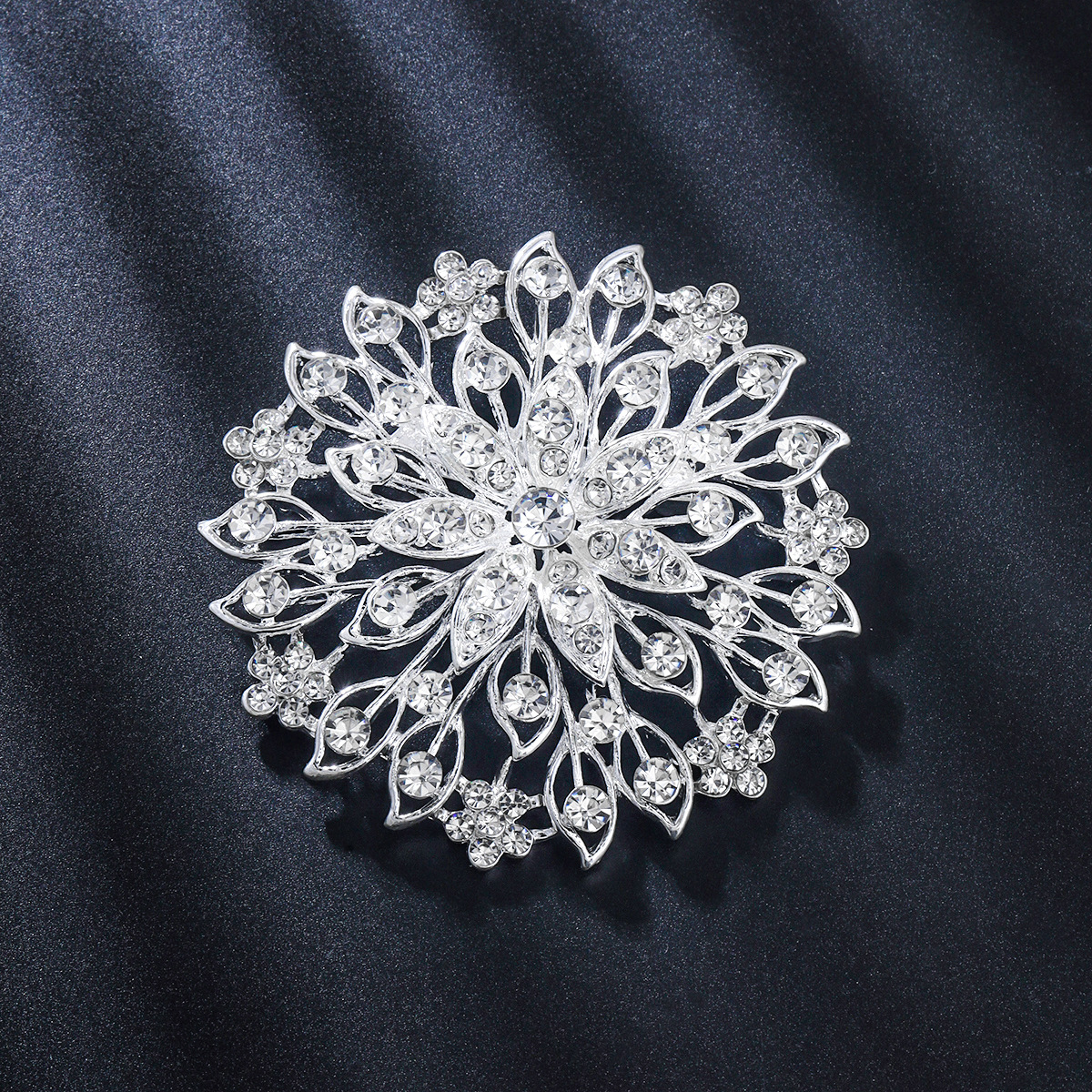 European And American Fashion Clothing Accessories, Alloy Rhinestone Double-layer Three-dimensional Round Flower Brooch,_voghion.com