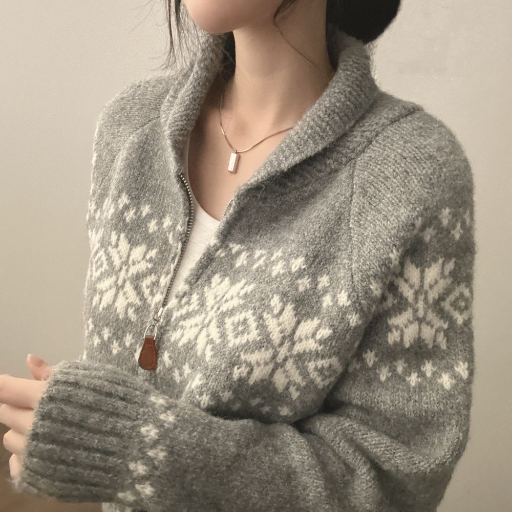 420g Weight Long Sleeve Sleeve Length Zipper Placket Type Regular Sleeve Sleeve Type 80% (inclusive)-90% (Exclusive), Polyester, Polyester Fabric Type Ordinary Model (50cm <Length ≤ 65cm) Top Length Cardigan, Sweater Tops Type Shirt Collar Neckline Loose Fit Type Solid Color Pattern Women's Gender Temperament Commuter, Urban Style Style New Chic Autumn Winter Loose Long Sleeve Knitted Sweater Women's Fashion Contrast Color Tassel Design Versatile Outerwear 11