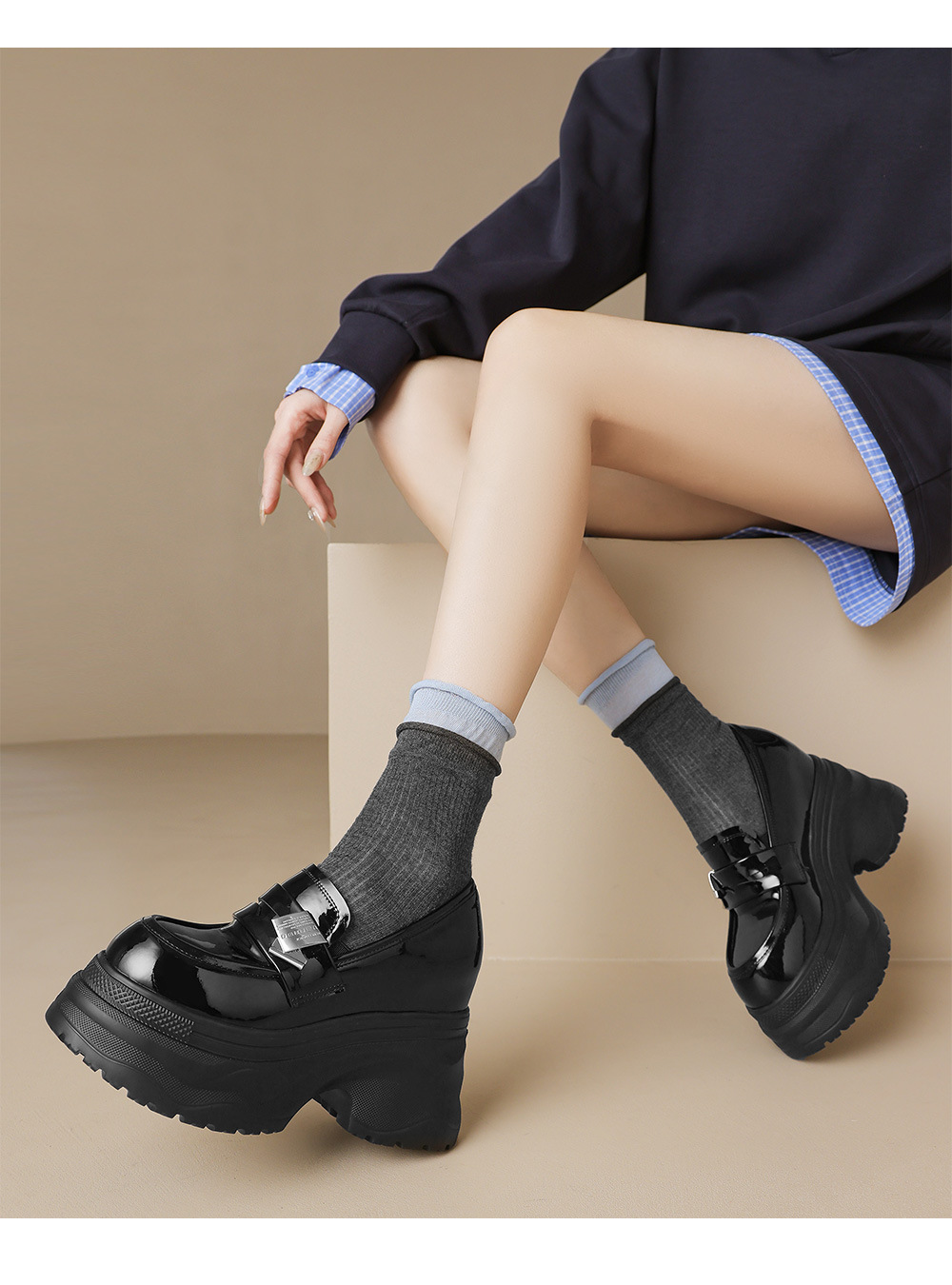Giày lười nữ tăng chiều cao 12cm đế dày da sáng chế mũi vuông phong cách loafer — đen, Màu trắng nhạt chi tiết 11
