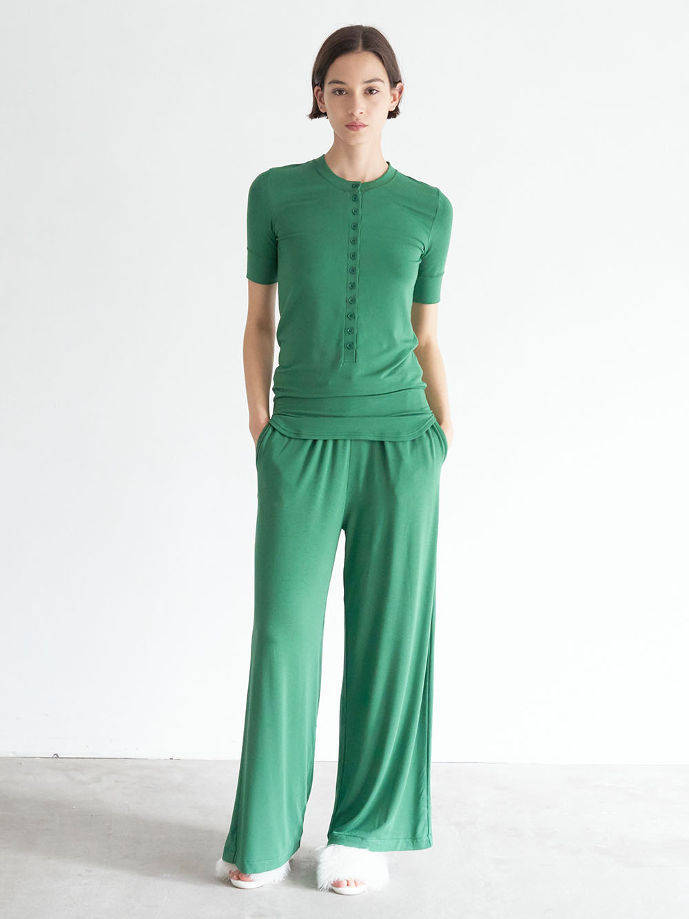 Title 2, Kadın Yuvarlak Yaka Yarım Hırka Kısa Kollu Pant...