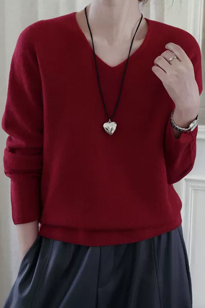 Mahogany red (V-neck)