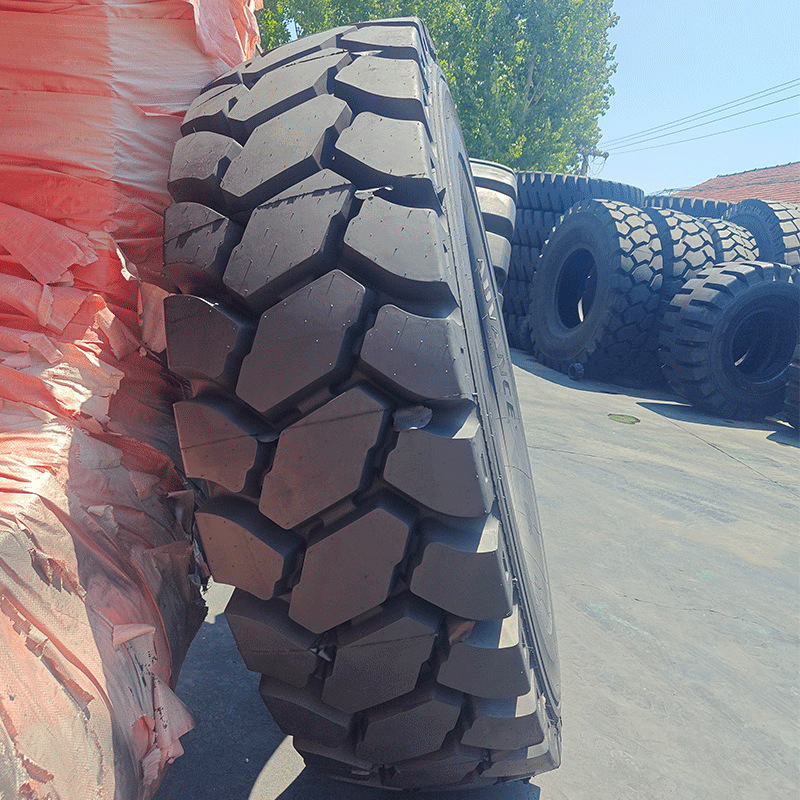 2100R35轮胎 21.00R35矿山宽体自卸车矿卡装载机真空全钢工程轮胎