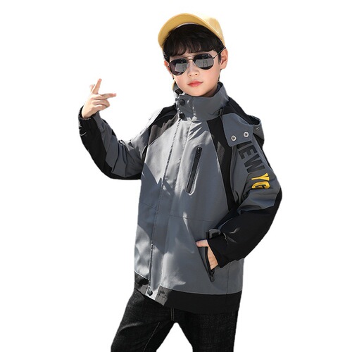 Boys' windbreaker three-in-one detachable 2024 new style fashionable spring and autumn jacket for boys aged medium to large