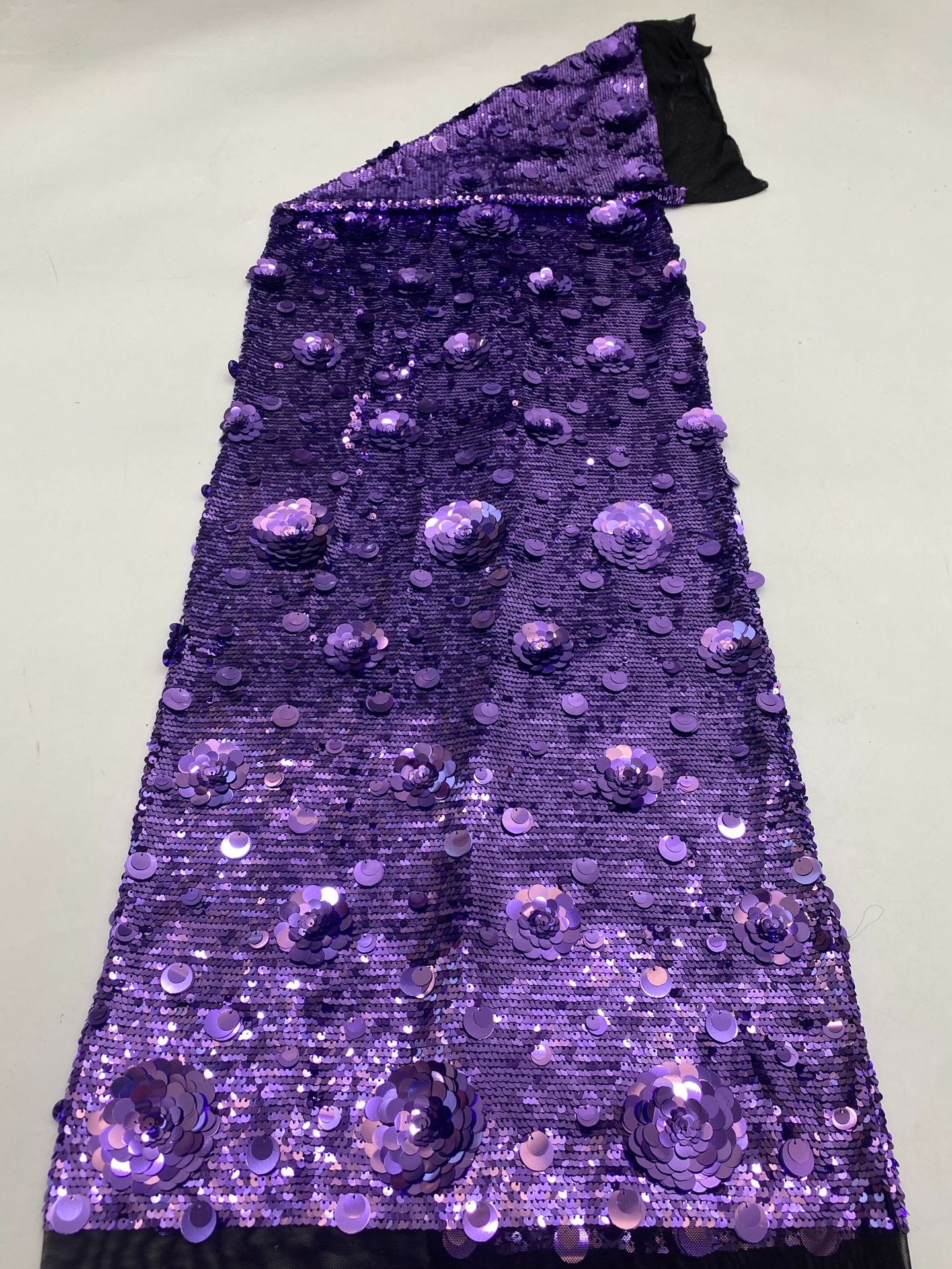 4#검정색 바탕에 보라색