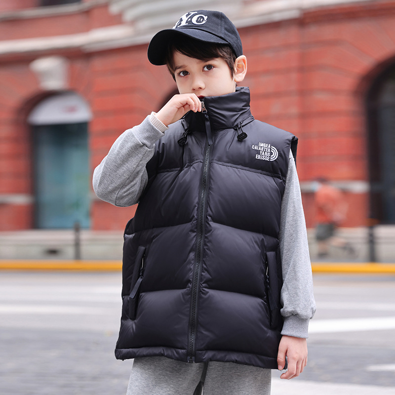 女童羽绒马甲秋冬保暖外穿2024新款儿童上衣加厚时尚男童无袖夹克
