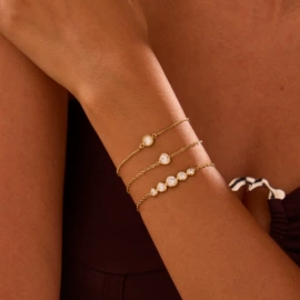 耳环;项链;手链