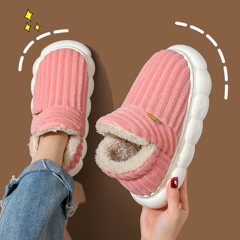 Zapatillas de algodón de invierno bolsas de hombre tacones de interior zapatos cálidos de terciopelo caseros zapatos de algodón de invierno