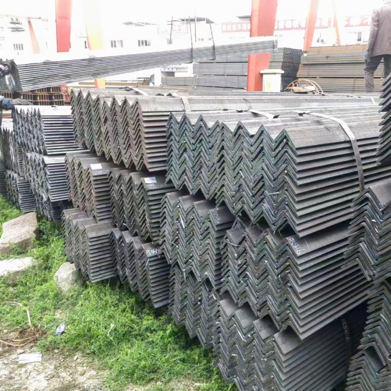 现货供应热扎角钢 Q235B热轧角铁不等边镀锌角钢 可冲孔