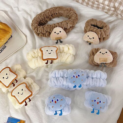 Cute face wash headband, wrist strap, children's hand wash, moisture-proof sleeves, warm wrist protectors, wash and absorbent artifact, waterproof