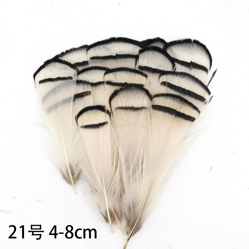 Fábrica al por mayor de bricolaje plumas pequeñas plumas naturales plumas de pollo salvaje plumas de pato jardín de infantes joyas hechas a mano gato divertido material de captura de sueños