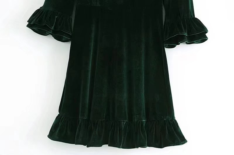 retro round neck velvet ruffled long-sleeved dress nihaostyles wholesale clothing NSAM83776