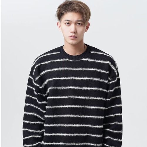 American street style relaxed fall and winter loose black and white striped men's versatile casual crew neck knit sweater