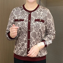 极简风圆领中老年女装休闲时尚女装宽松型印花长袖小衫F9962