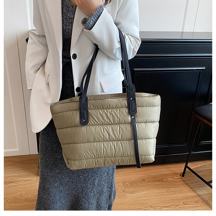 Große Kapazität Cross-Border Baumwoll-Steppjacken-Tasche modische vielseitige leichte Tragetasche Weltraum-Baumwoll-Freizeit-Pendelrucksack Umhängetasche Handtasche