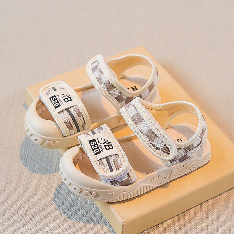 Sandalias para niños con envío directo, verano 2025, zapatos de playa para niños con suela blanda, zapatos cerrados para bebés, anti-patadas, ligeros