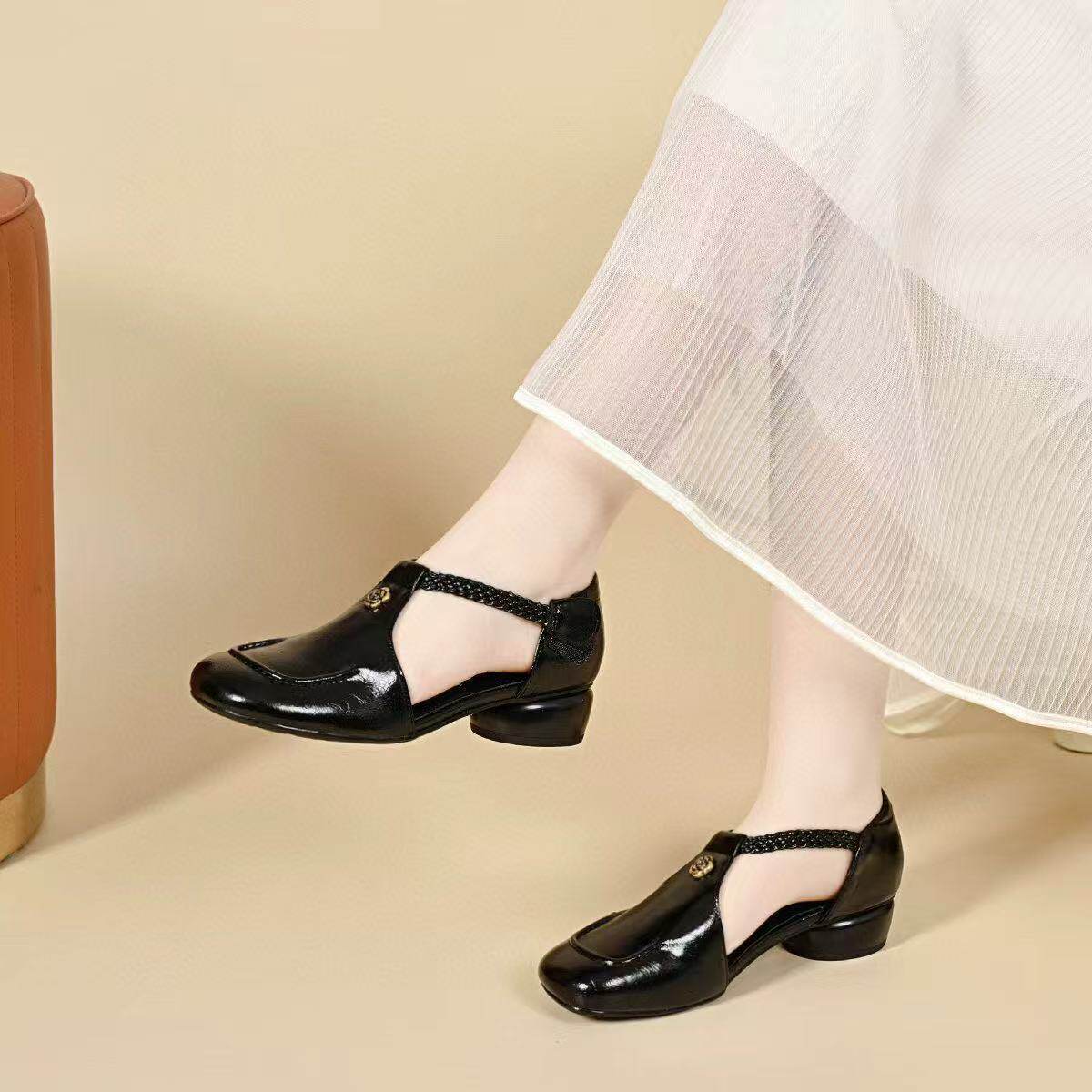 Sandal nữ da thật mũi tròn gót thấp đế mềm quai dán ma thuật — màu đen