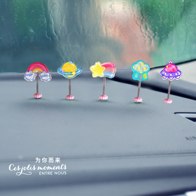 Adornos creativos para automóviles, suministros para automóviles, resortes interiores, sacudiendo la cabeza, nave espacial, linda pantalla, sistema de descompresión