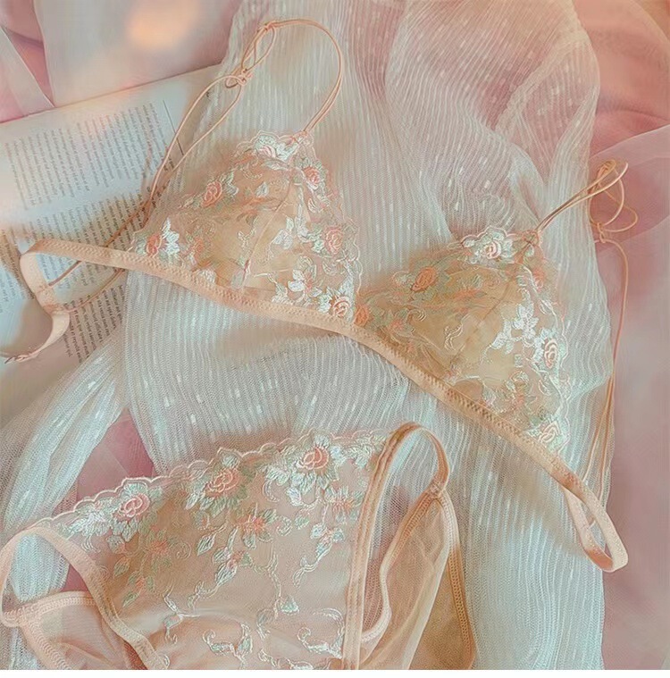 JCSILK Fairy Style Pure Embroidered Underwear suit Sexy Triangle Cup No Steel Ring Thin Belt Small Chest Underwear