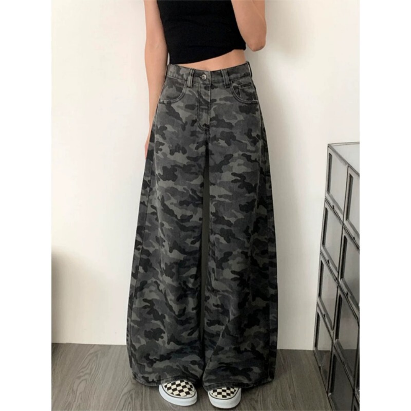 Plus-size camouflage workwear jeans for women, slimming loose straight-leg pants, high street American style wide-leg trousers Plus-size camouflage workwear jeans for women, slimming loose straight-leg pants, high street American style wide-leg trousers