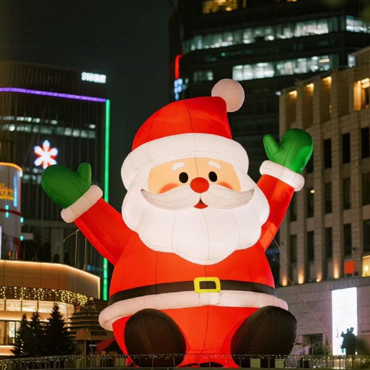 Navidad inflable al aire libre Santa Claus decoración fábrica directa para el diseño del centro comercial Chen luminoso modelo de aire al aire libre