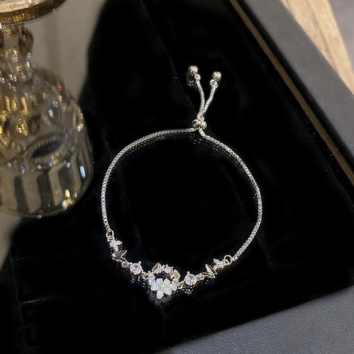 Light luxury niche ins style flower bracelet for women high-end design pull-out zircon butterfly bracelet jewelry wholesale