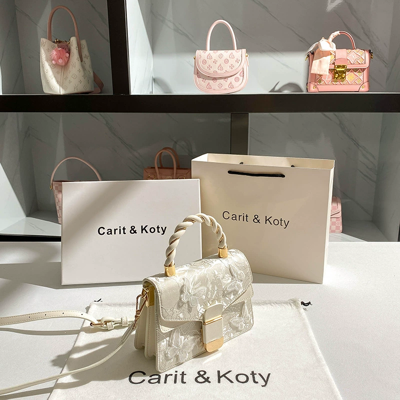 Woven bag, high-quality style, with embroidery