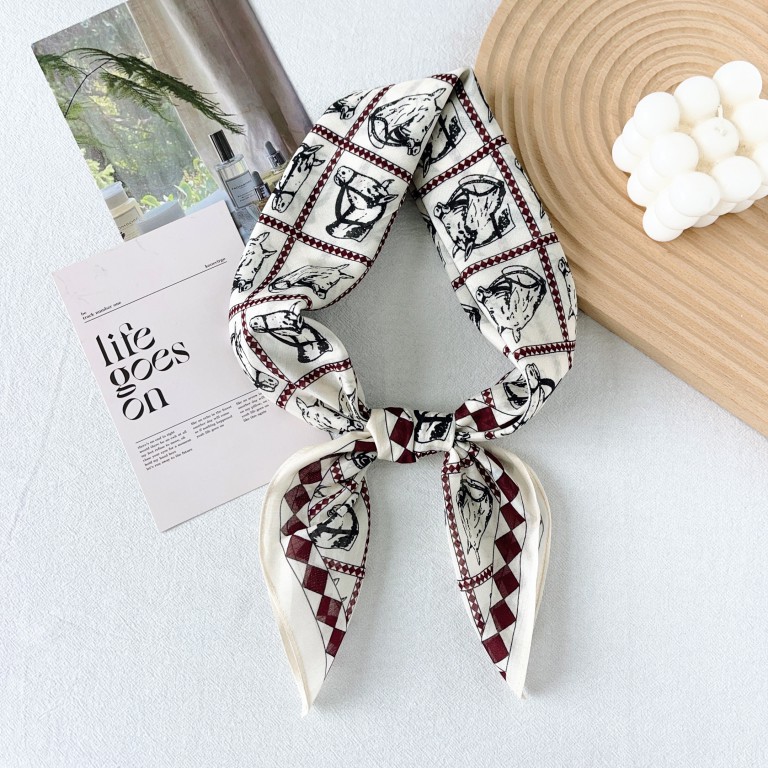 Pony marrón blanco verano nuevo estilo seda algodón pequeño bufanda cuadrada bufanda mujer lujo ligero retro moda todo fósforo protector solar bufanda de seda Baotou