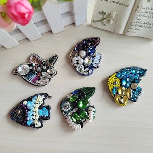 Manufacturers supply nail beads cartoon goldfish cloth stickers clothing shoes and hats bag accessories DIY patch phone shell decorative stickers