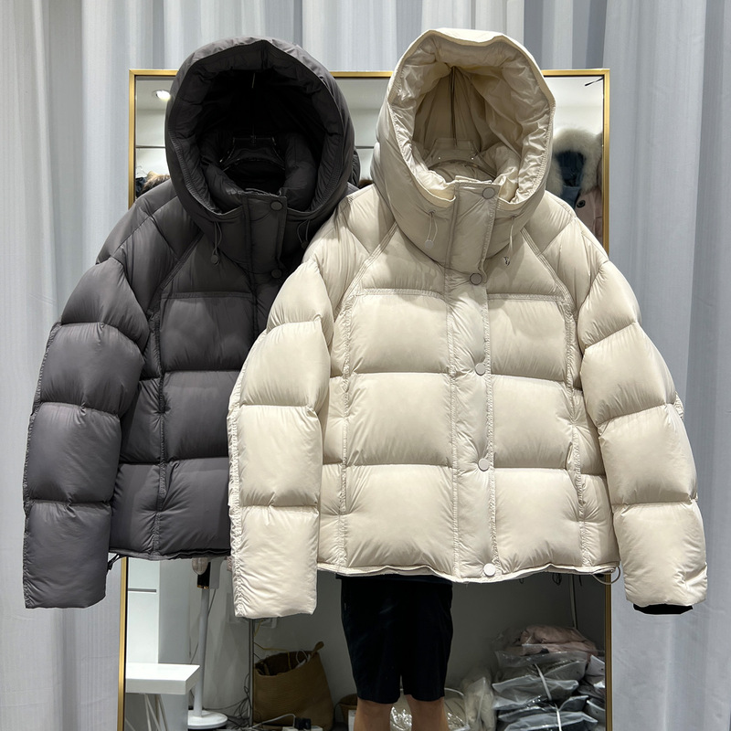2025 Winter New Puff down Jacket Women's Short Thickened Cloud Feeling Loose 90 White Duck down Hooded Bread Jacket 2025 Winter New Puff down Jacket Women's Short Thickened Cloud Feeling Loose 90 White Duck down Hooded Bread Jacket