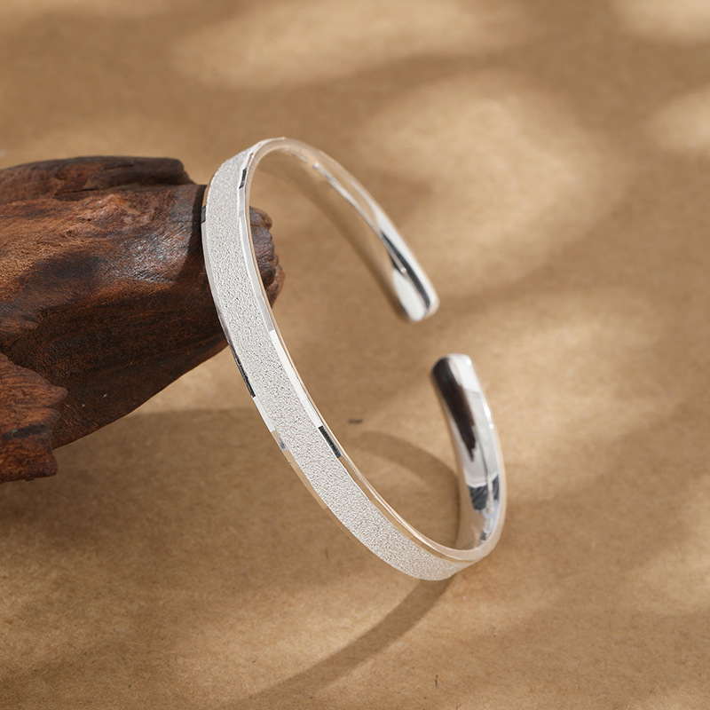 9999 Pulsera de plata esterlina con pies estrellados Pulsera de plata femenina Pulsera sólida de sentido avanzado de la moda Mujer Regalo para mamá