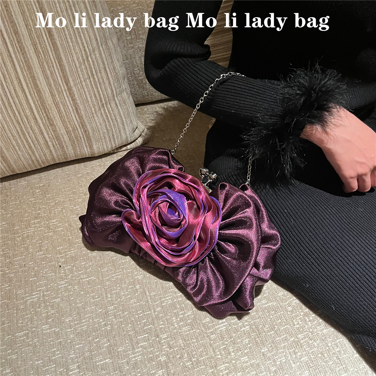 270g Weight Polyester Lining Material Open Closure Type Top Handle Strap Type Evening Bag Bags Type Daily, Street, Shopping Occasion Silk Material Flower Pattern All Seasons Season Women's Gender Elegant, Streetwear Style Square Shape Small Size Red Purple Silver Silk Flower Square Evening Bags 无