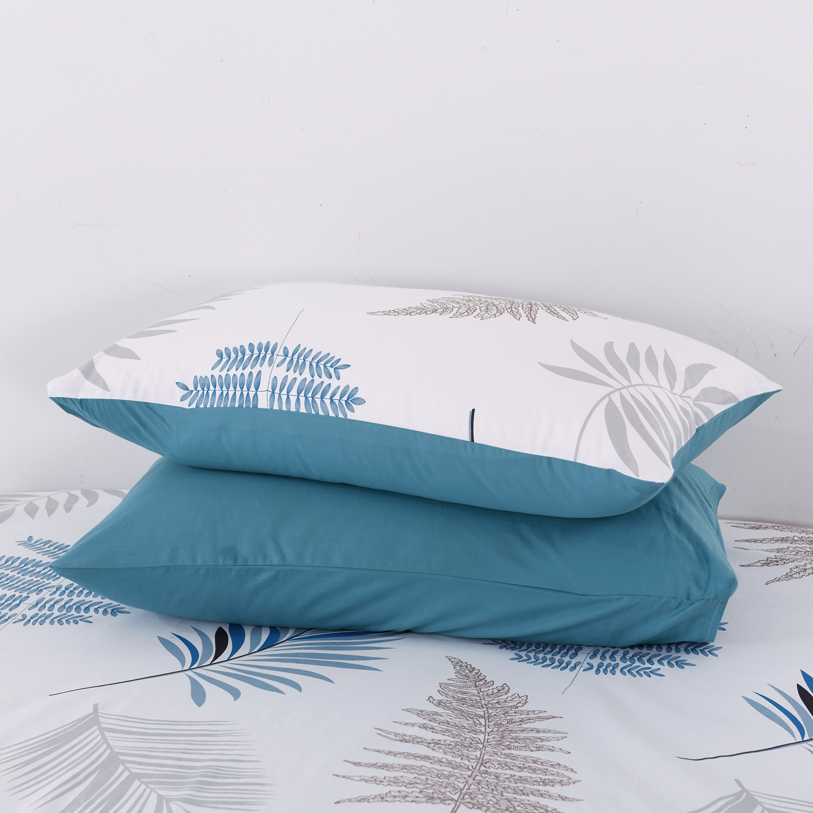 Algodón puro de cuatro piezas de ropa de cama dormitorio de estudiantes sábana cubierta del edredón Algodón puro simple piel-friendly nueva cubierta del edredón impreso Doble