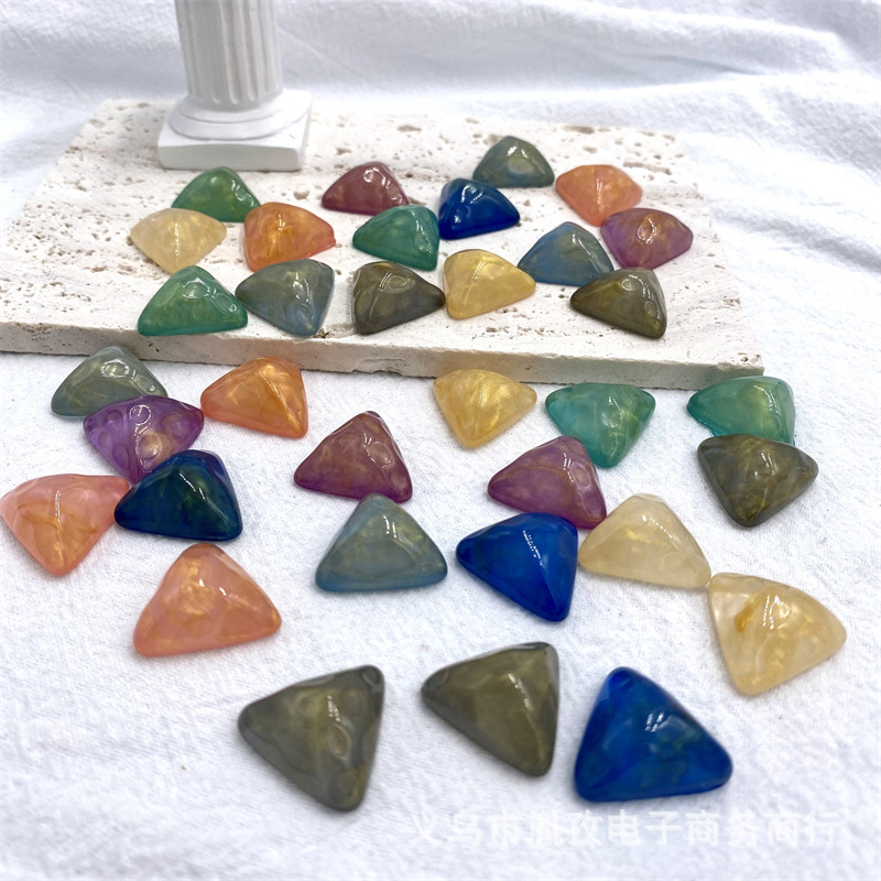 Nuevo oro translúcido perla triángulo resina parche DIY hecho a mano teléfono móvil Shell pendientes horquilla Accesorios