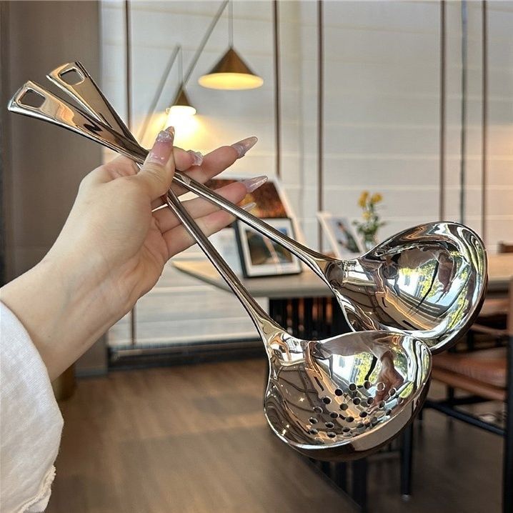 La cocina debe tener un alto valor facial, acero inoxidable, cocina casera, cucharas de cocina, mango largo, beber sopa, sopa profunda en línea.