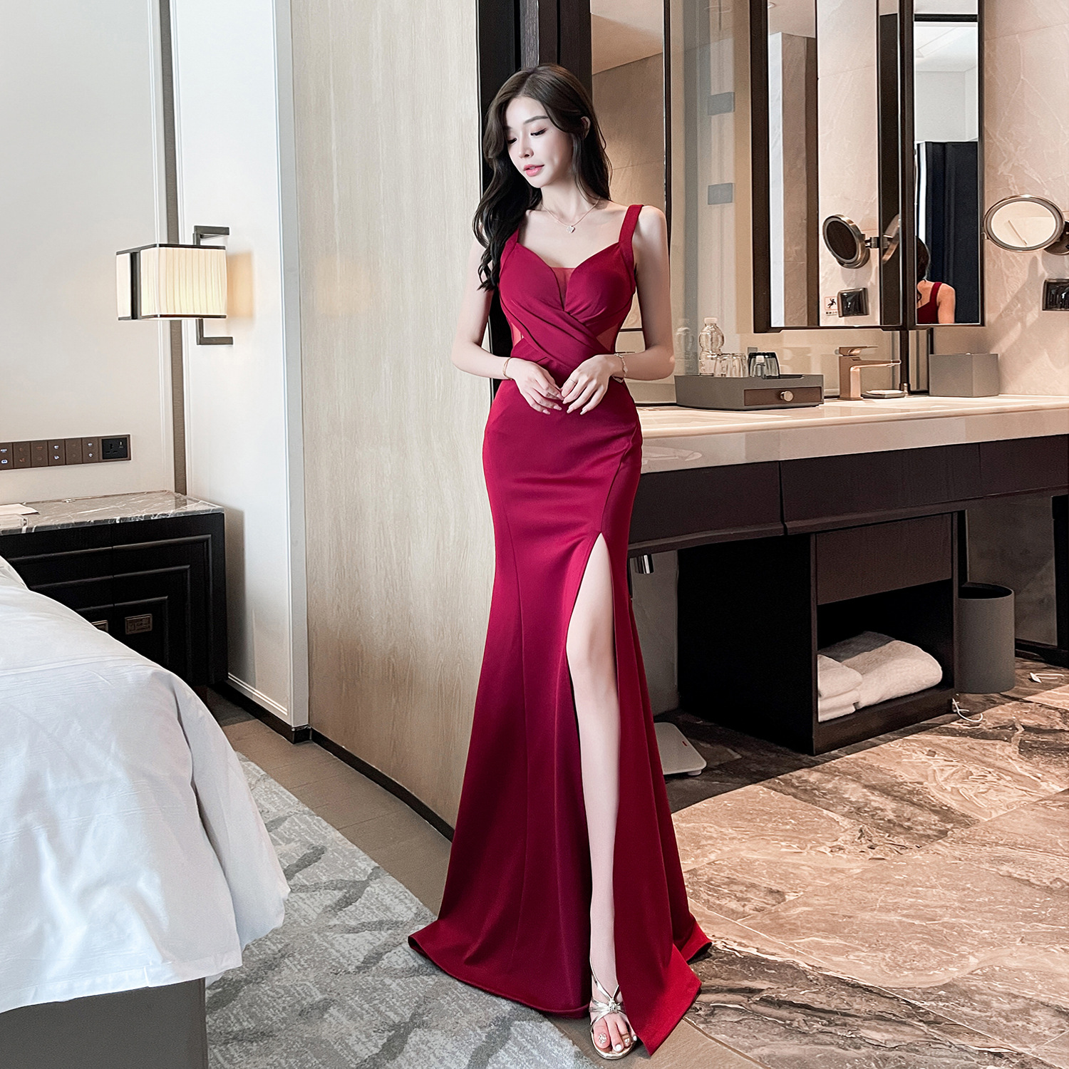 Sexy Spaghetti Strap Low-Cut Bodycon Elegant Slit Gown Long Dress for Women Annual Party Host Banquet Slim Deep V Toast Dress