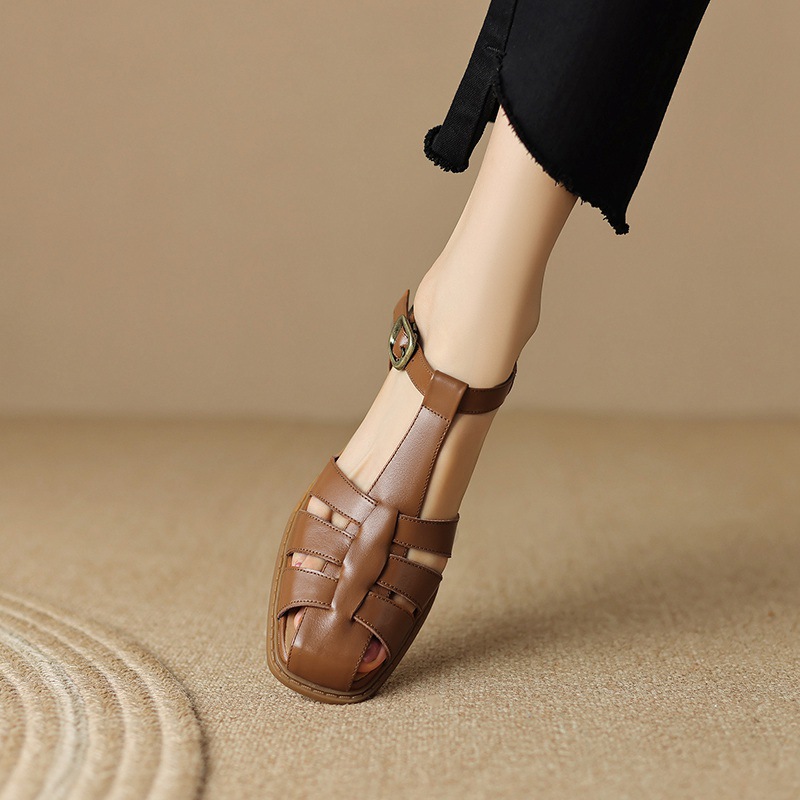 Sandal bít mũi dệt cổ điển nữ quai chữ T gót thấp da bò — Màu nâu đậm