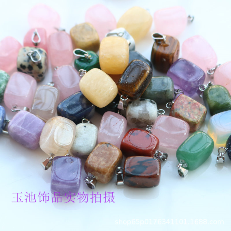 Colgante de cristal natural pequeño cuadrado rosa verde dongling ágata rojo colgante irregular pendientes collar accesorios diy