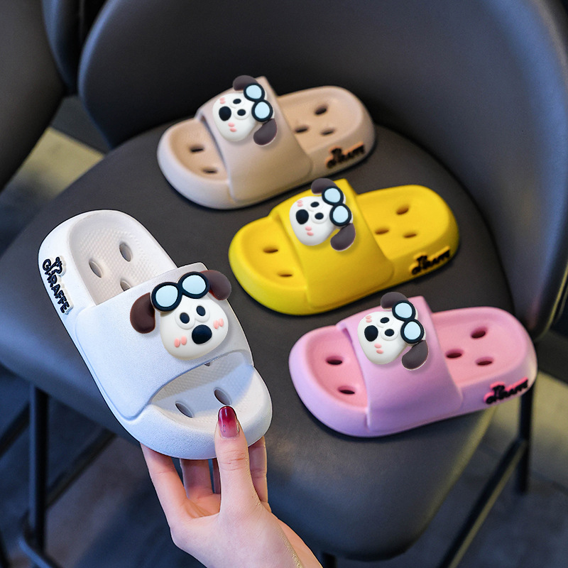 2026 New Model Children's Slippers for Girls, Quick-Drying, Water-Draining, Soft-Soled, Cute Slippers for Boys, Suitable for All Seasons, Wholesale 2026 New Model Children's Slippers for Girls, Quick-Drying, Water-Draining, Soft-Soled, Cute Slippers for Boys, Suitable for All Seasons, Wholesale