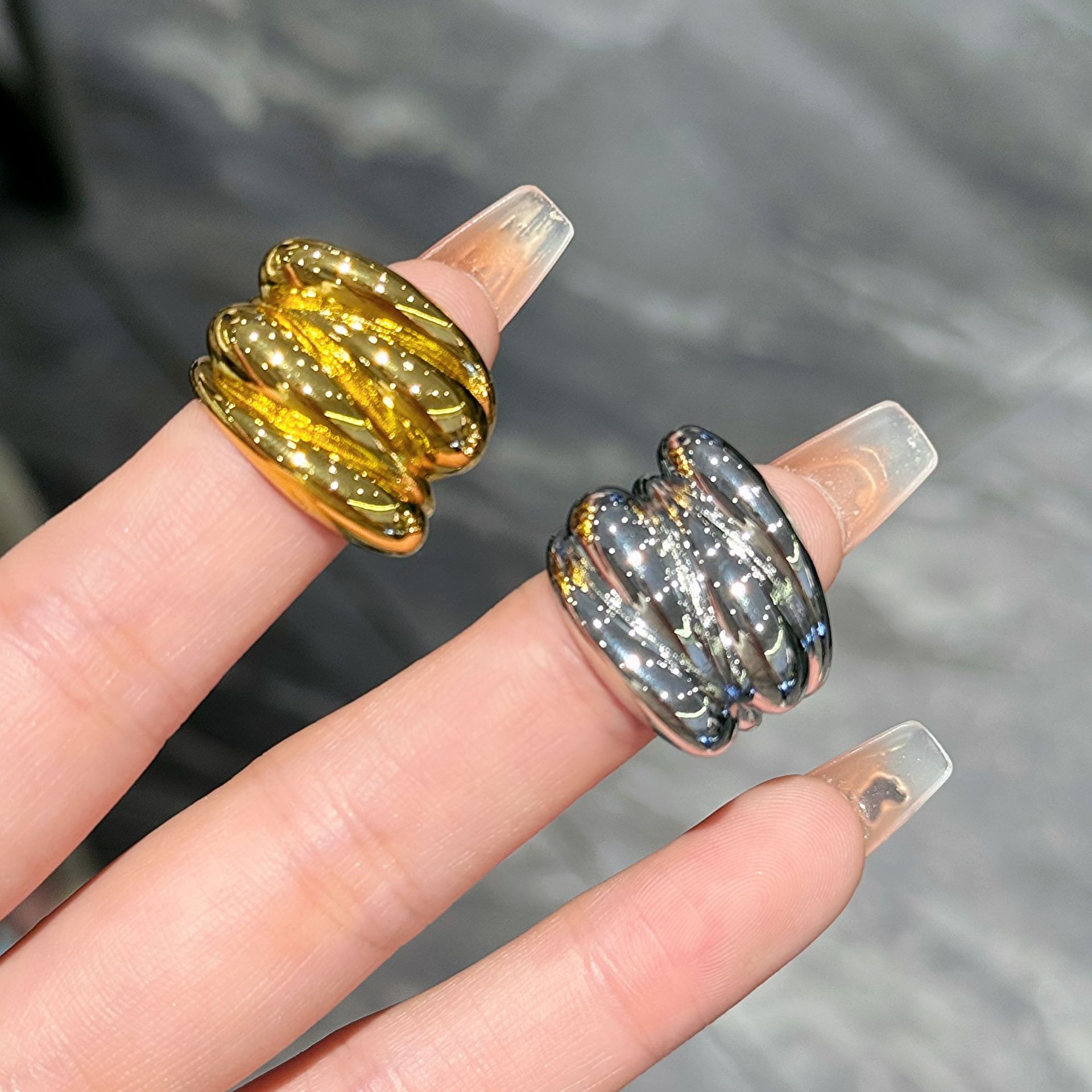 Bague métallique ouverte géométrique de style européen et américain pour femme, accessoire unique et haut de gamme._voghion.com