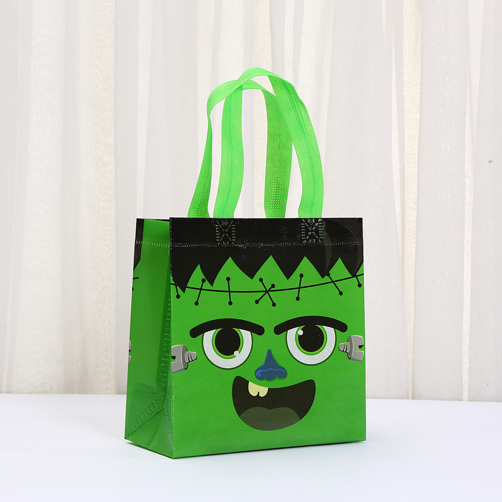 Impresión de dibujos animados no tejidos bolsas de Halloween bolsas de regalo dulces bolsas de compras al por mayor image 8