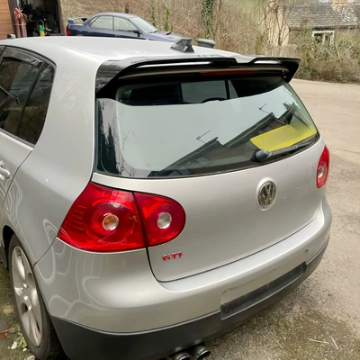 Fixed wind wing 5 GTI, this is a