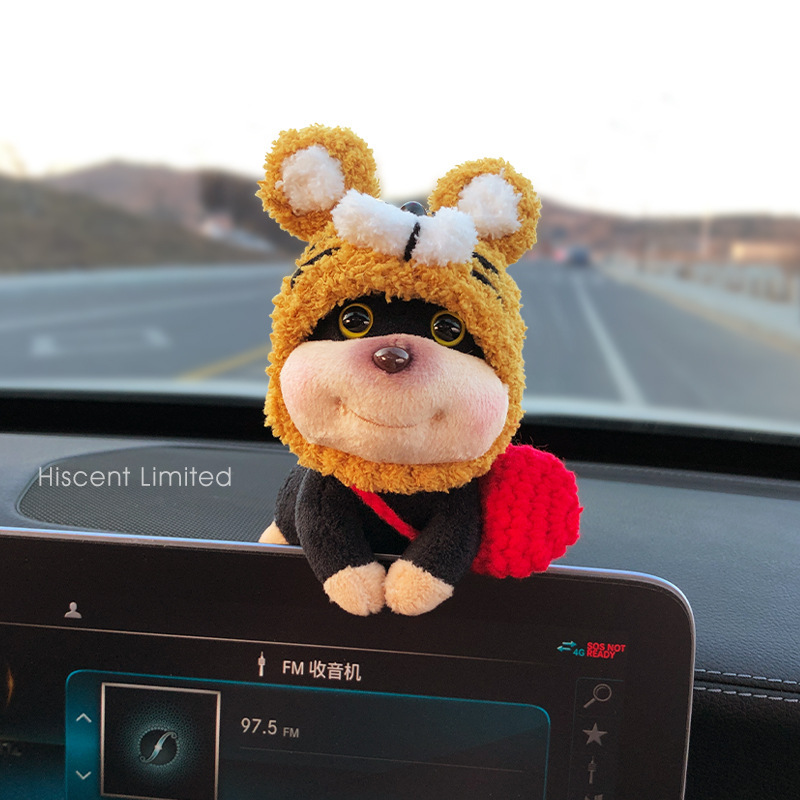 2025 nuevo estilo abeja perro decoración de coche consola central de coche pantalla muñeca de coche muñeca de coche muñeca