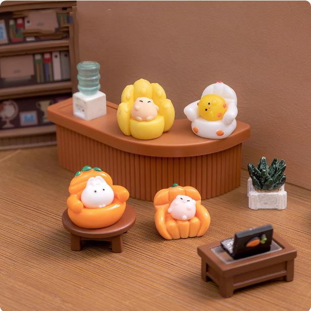 Micro-Landscape Creative Resin Small Ornaments Cute Sofa Piggy Rabbit Chicken Cat Animal Doll Doll House Landscaping Decoration