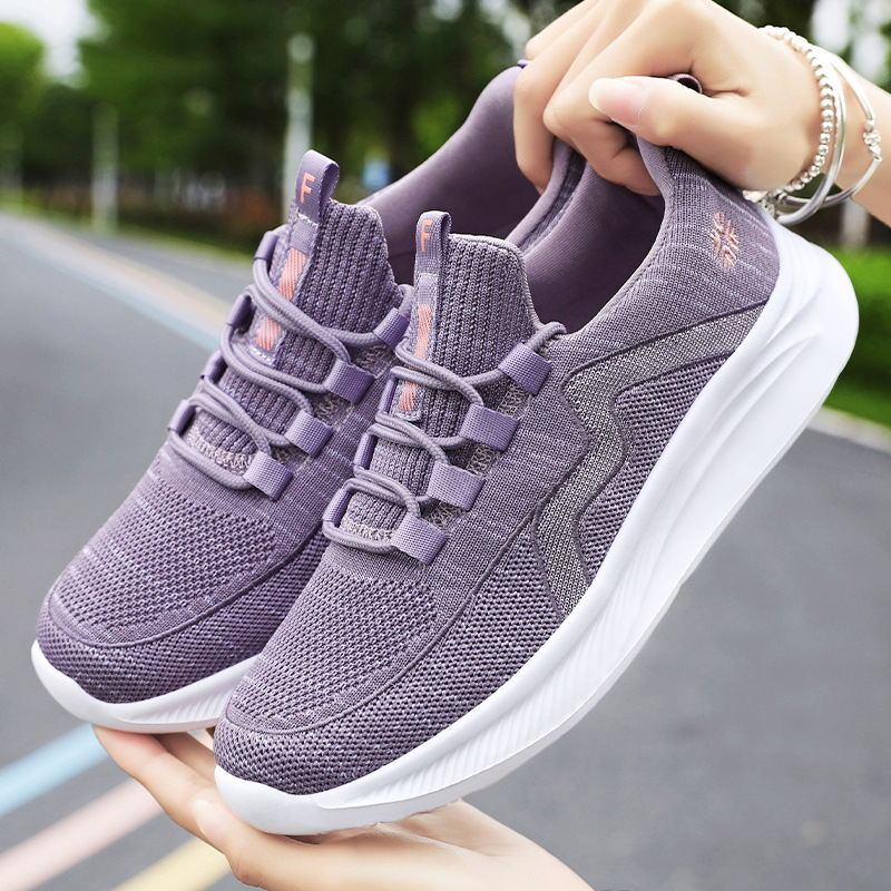 women‘s shoes 2025 summer new flying woven women‘s shoes casual and comfortable mom shoes breathable sports women‘s leisure thin shoes