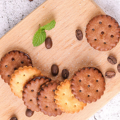 Box of filled cookies wholesale leisure trendy snacks individually packaged wedding malt cookies black sugar salted egg yolk cookies