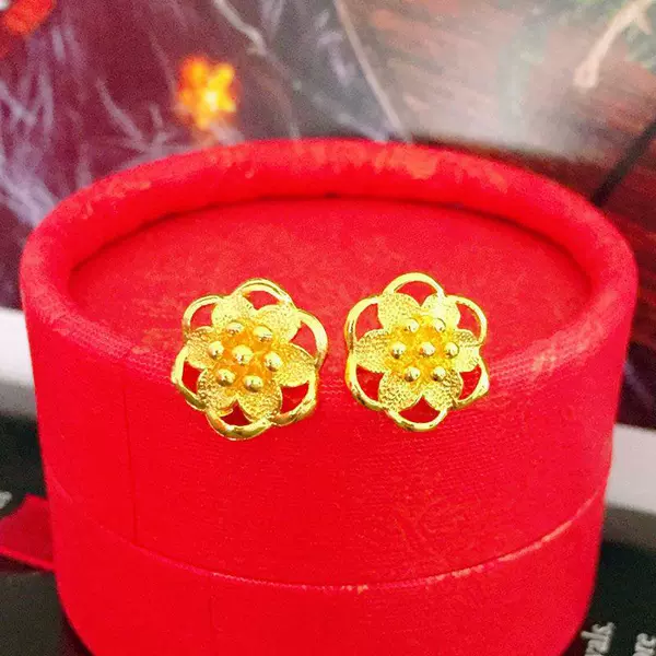 Earrings, flowered