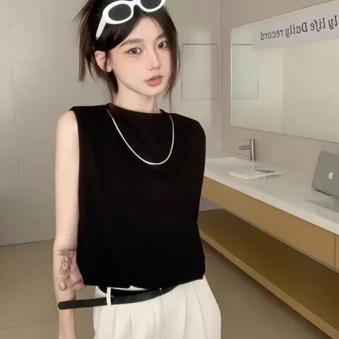 Cross-border factory European and American sleeveless vest T-shirt women's summer short outerwear waistcoat Korean version of trembles Taobao