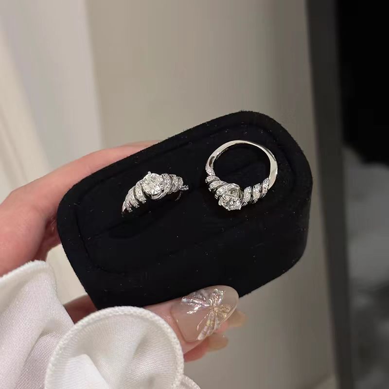 Luxury Moissanite Simulated Zircon Silver Ring For Women Cold Style_voghion.com